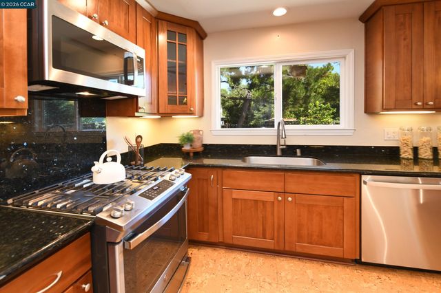 1671 Dugan Ct, Concord, CA 94521