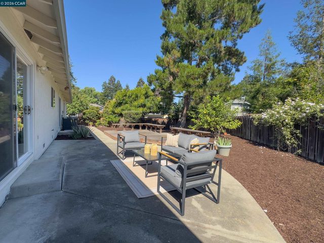 1671 Dugan Ct, Concord, CA 94521