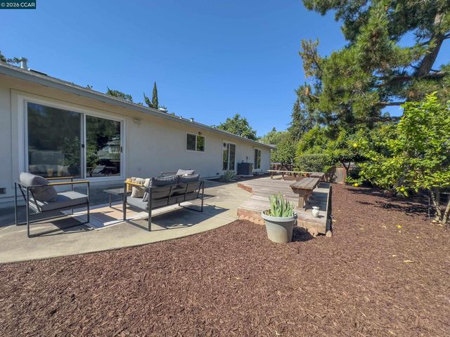 1671 Dugan Ct, Concord, CA 94521