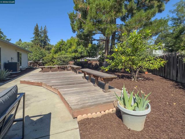 1671 Dugan Ct, Concord, CA 94521