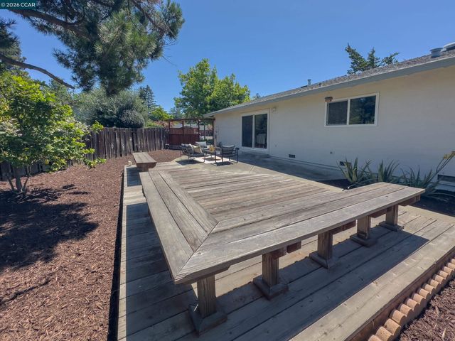 1671 Dugan Ct, Concord, CA 94521