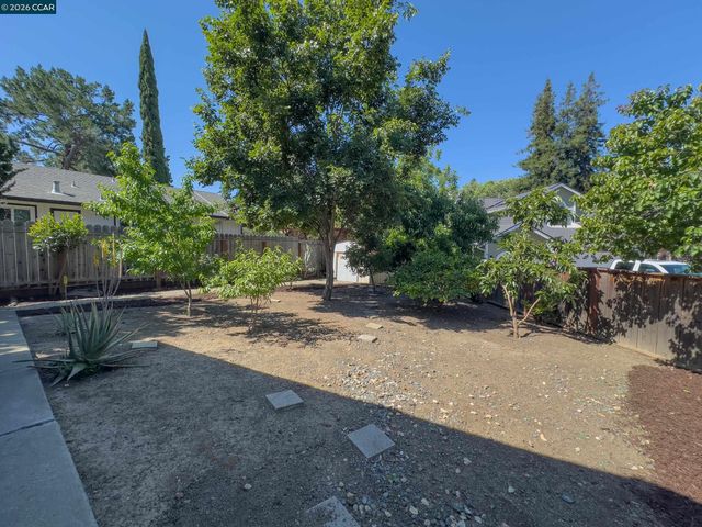 1671 Dugan Ct, Concord, CA 94521