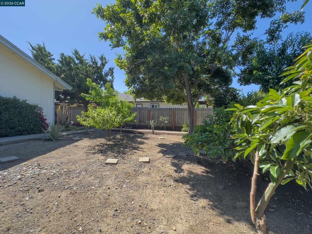 1671 Dugan Ct, Concord, CA 94521