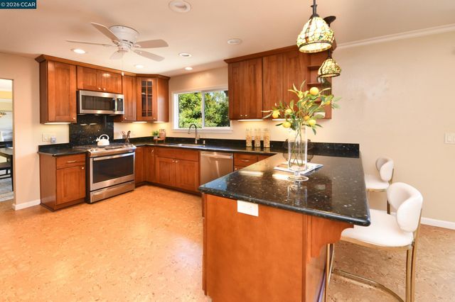 1671 Dugan Ct, Concord, CA 94521