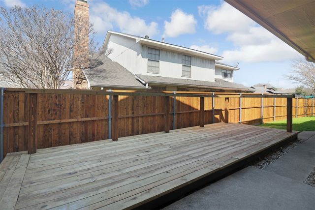2179 Southern Place A, Carrollton, TX 75006