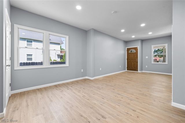 3929 Riverside Avenue, Cleveland, OH 44109