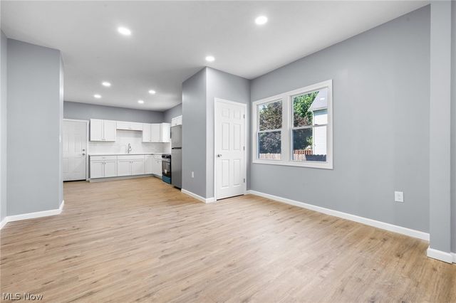 3929 Riverside Avenue, Cleveland, OH 44109