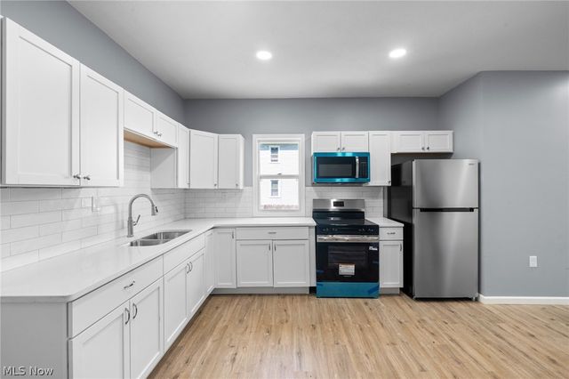 3929 Riverside Avenue, Cleveland, OH 44109