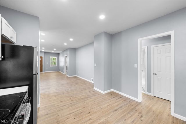3929 Riverside Avenue, Cleveland, OH 44109