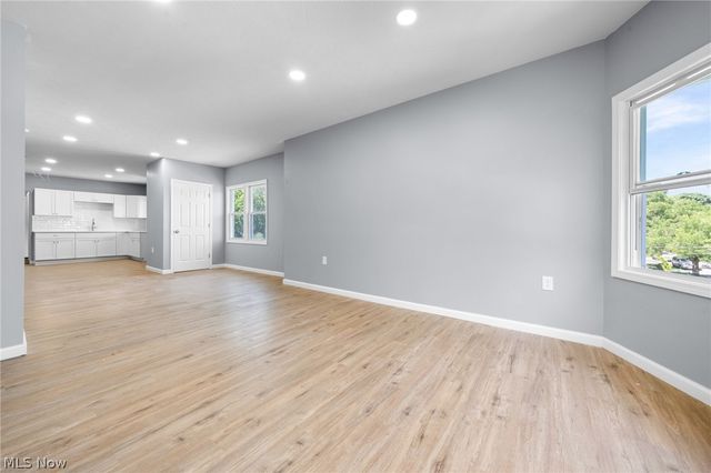 3929 Riverside Avenue, Cleveland, OH 44109