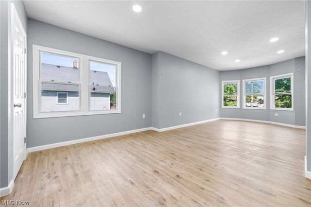 3929 Riverside Avenue, Cleveland, OH 44109