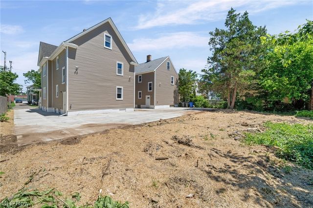 3929 Riverside Avenue, Cleveland, OH 44109