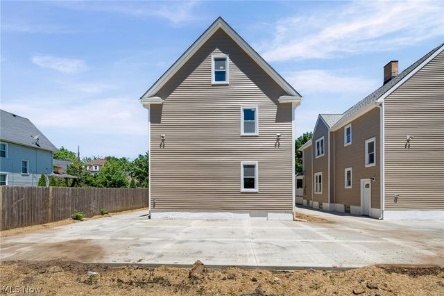 3929 Riverside Avenue, Cleveland, OH 44109