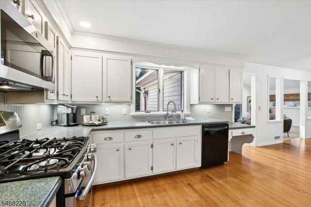 74 Woodland Rd, Madison Boro, NJ 07940