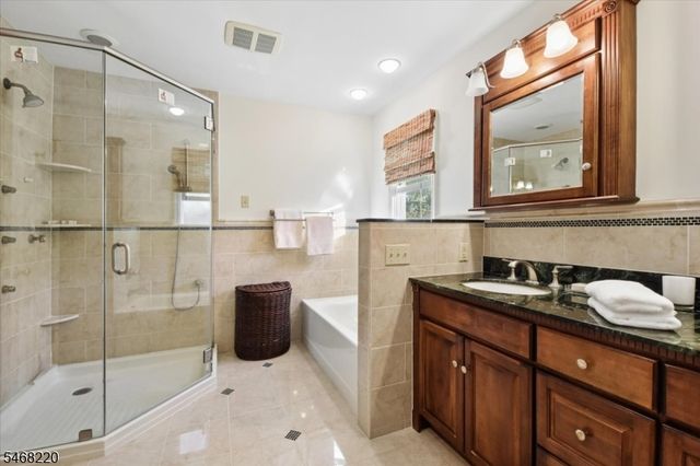 74 Woodland Rd, Madison Boro, NJ 07940