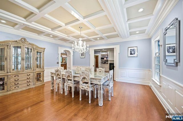 176 Rockburn Pass, West Milford, NJ 07480