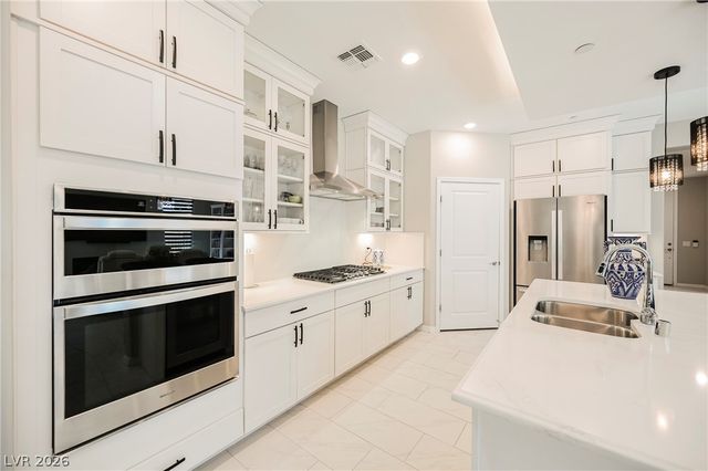 23 Cliffwater Street, Henderson, NV 89011