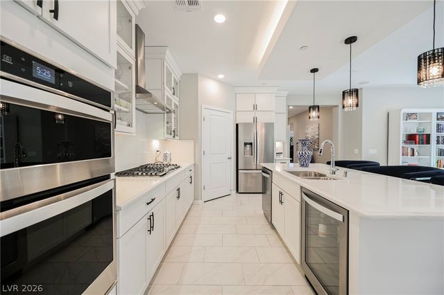 23 Cliffwater Street, Henderson, NV 89011