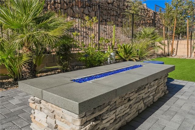 23 Cliffwater Street, Henderson, NV 89011