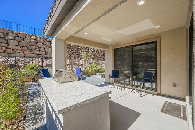 23 Cliffwater Street, Henderson, NV 89011