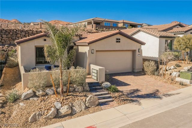 23 Cliffwater Street, Henderson, NV 89011