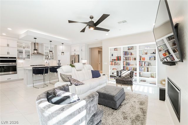 23 Cliffwater Street, Henderson, NV 89011