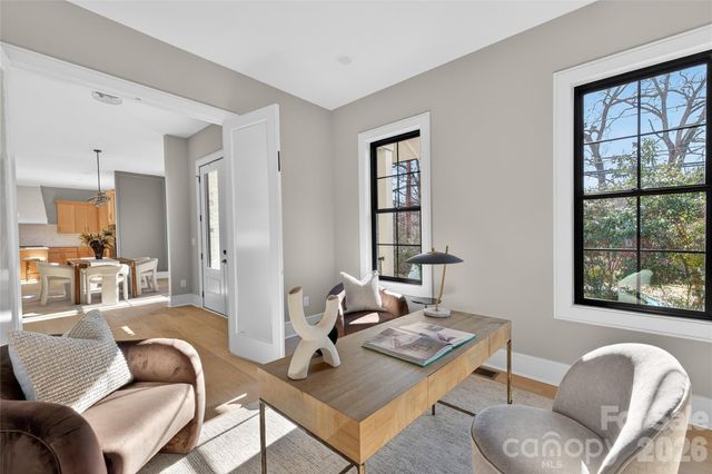 6811 Burlwood Road, Charlotte, NC 28211