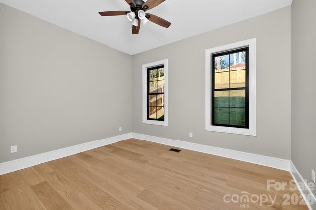 6811 Burlwood Road, Charlotte, NC 28211