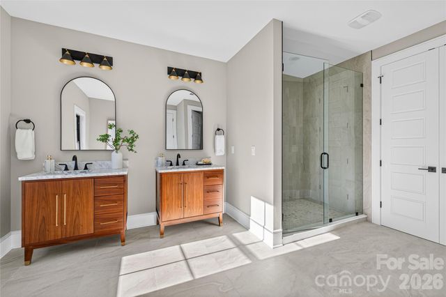 6811 Burlwood Road, Charlotte, NC 28211