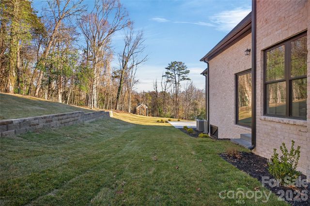 6811 Burlwood Road, Charlotte, NC 28211
