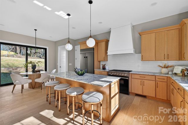 6811 Burlwood Road, Charlotte, NC 28211