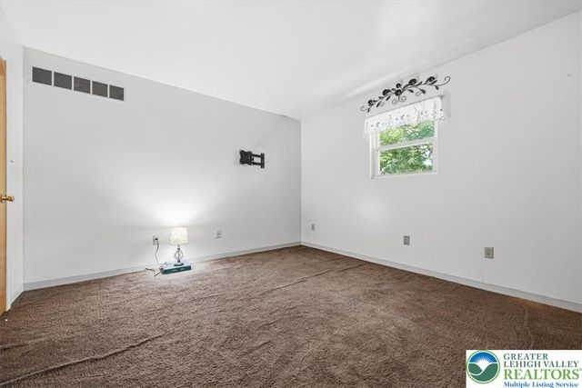 2386 Black River Road, Lower Saucon Twp, PA 18015