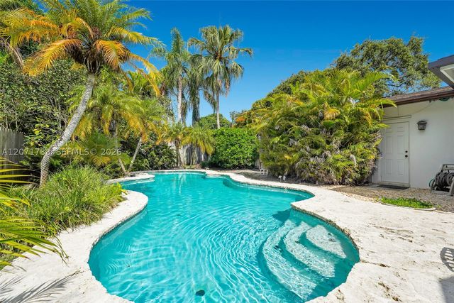 8520 SW 151st Street, Palmetto Bay, FL 33158
