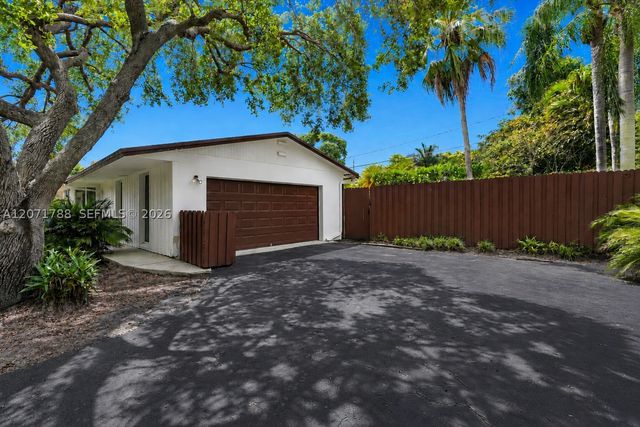 8520 SW 151st Street, Palmetto Bay, FL 33158