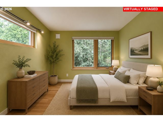 2863 FRIENDLY St, Eugene, OR 97405