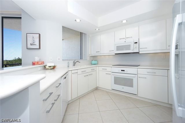 7225 Pelican Bay BLVD 502, Naples, FL 34108