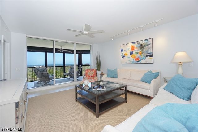 7225 Pelican Bay BLVD 502, Naples, FL 34108