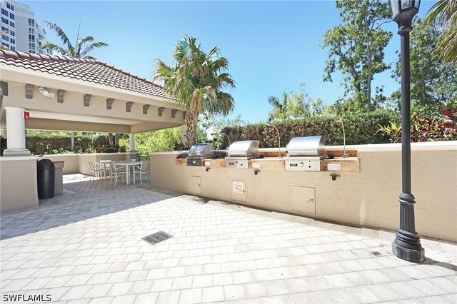 7225 Pelican Bay BLVD 502, Naples, FL 34108