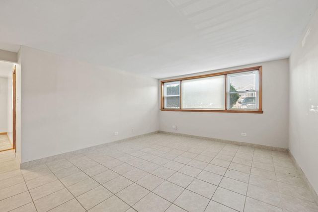 8440 W 95TH Street 1, Hickory Hills, IL 60457