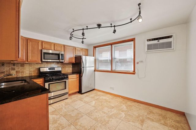8440 W 95TH Street 1, Hickory Hills, IL 60457
