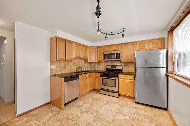 8440 W 95TH Street 1, Hickory Hills, IL 60457