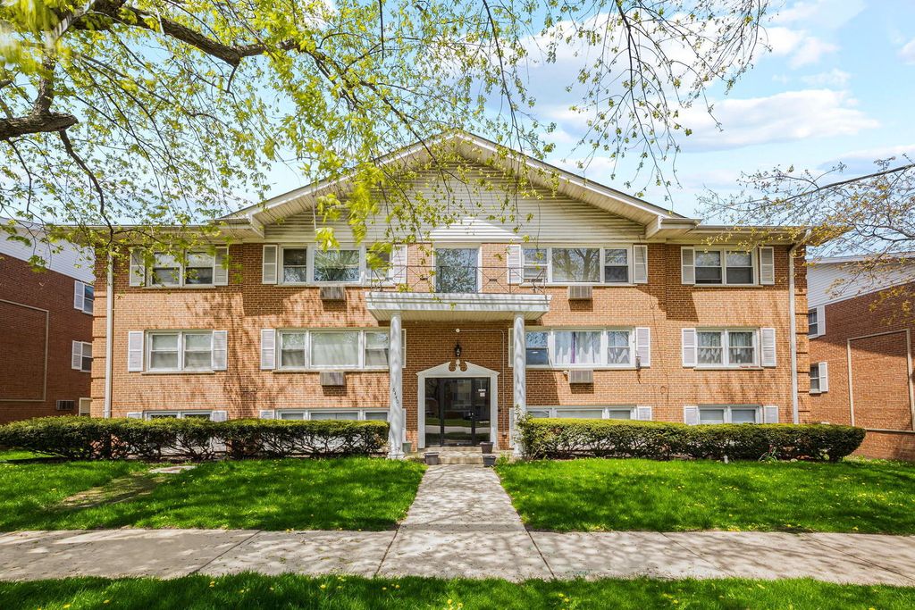 8440 W 95TH Street 1, Hickory Hills, IL 60457