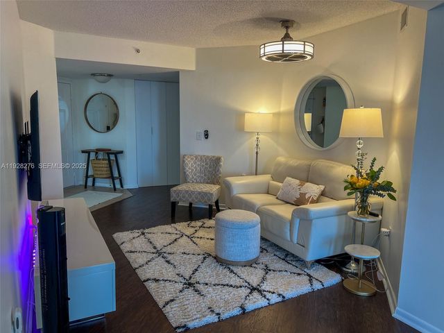 520 SE 5th Ave 2303, Fort Lauderdale, FL 33301