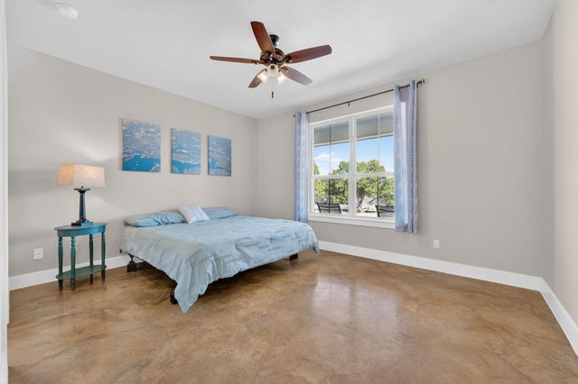 923 N Debco LN, Spicewood, TX 78669