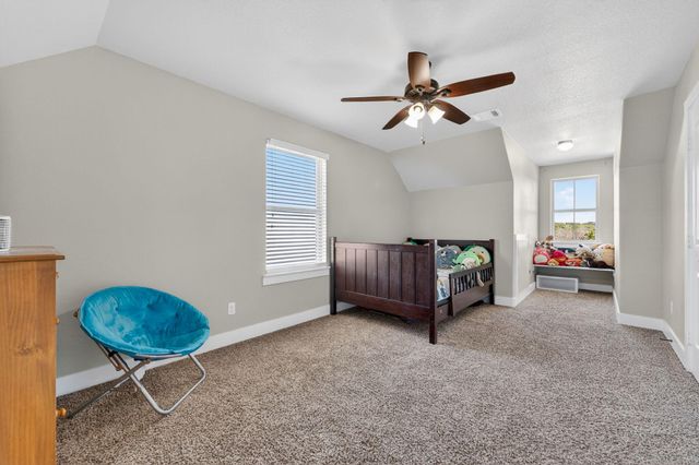 923 N Debco LN, Spicewood, TX 78669