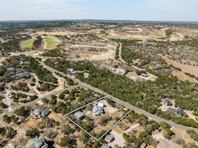 923 N Debco LN, Spicewood, TX 78669
