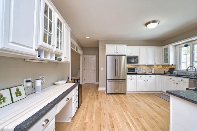 2 Winterberry Lane, Westport, MA 02790