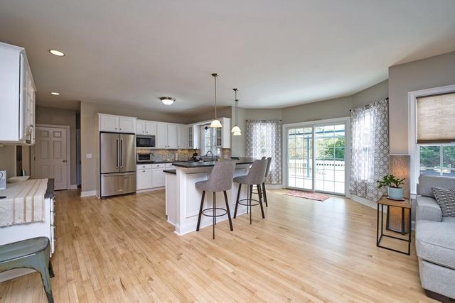 2 Winterberry Lane, Westport, MA 02790