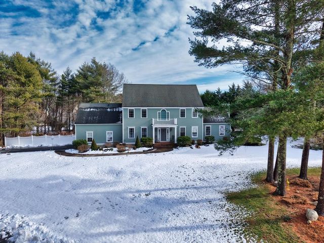 2 Winterberry Lane, Westport, MA 02790