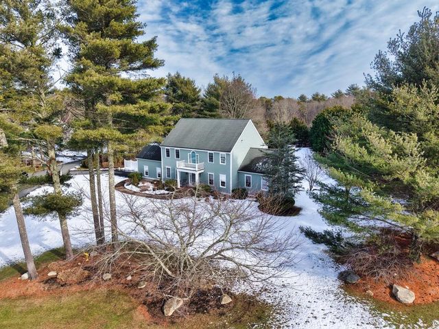 2 Winterberry Lane, Westport, MA 02790
